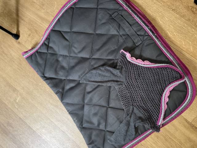 Enesemble Tapis + bonnet