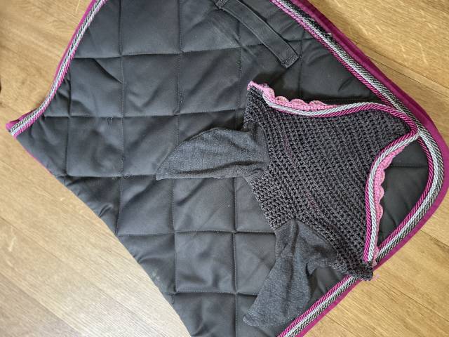 Enesemble Tapis + bonnet