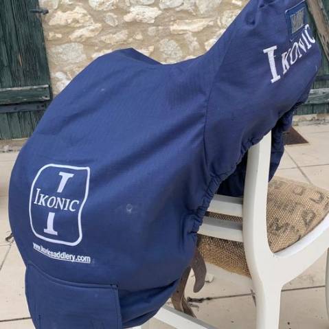 IKONIC "EVOLUTION" SELLE CROSS MONO QUARTIER 2021