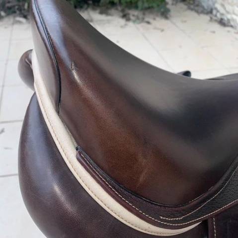 IKONIC "EVOLUTION" SELLE CROSS MONO QUARTIER 2021