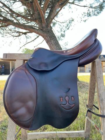 Selle BRUNO DELGRANGE“BD” – Siège 17,5″/ Panneaux 28cm