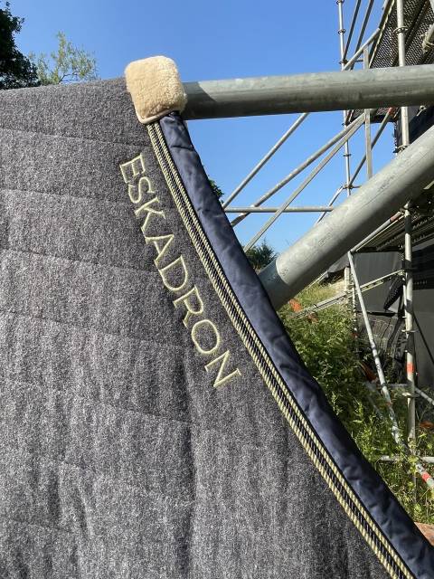 Couverture de présentation en laine