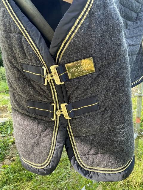 Couverture de présentation en laine