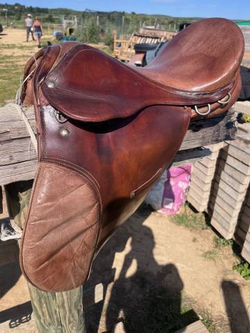 selle mixte en cuir 17.5p