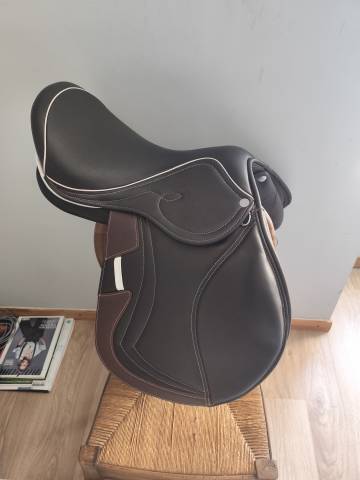 Selle d'obstacle EKUS F4 neuve