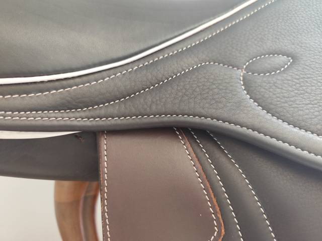 Selle d'obstacle EKUS F4 neuve