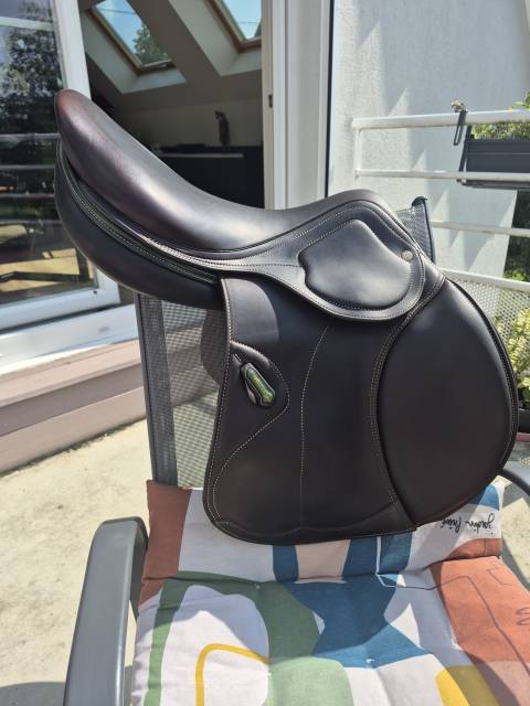 Selle Amérigo 2023 + accessoires haut de gamme offerts 