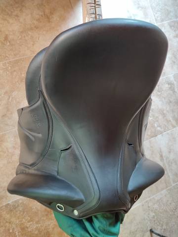 Selle dressage devoucoux Makila lab