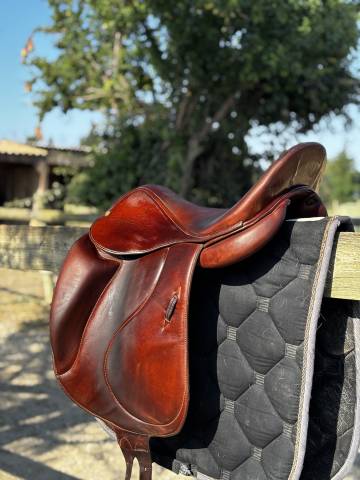 Selle de dressage Belloir Saumur 