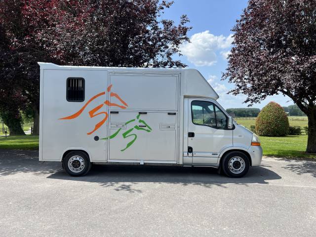 A vendre – Camion chevaux VL – Renault Master