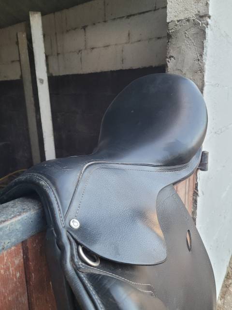 Selle fouganza très peu servie 