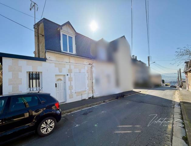 TROUVILLE-SUR-MER - JOLIE MAISON DE VILLE