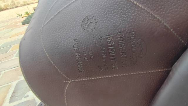 Selle Devoucoux Chilberta O avec liséré bleu