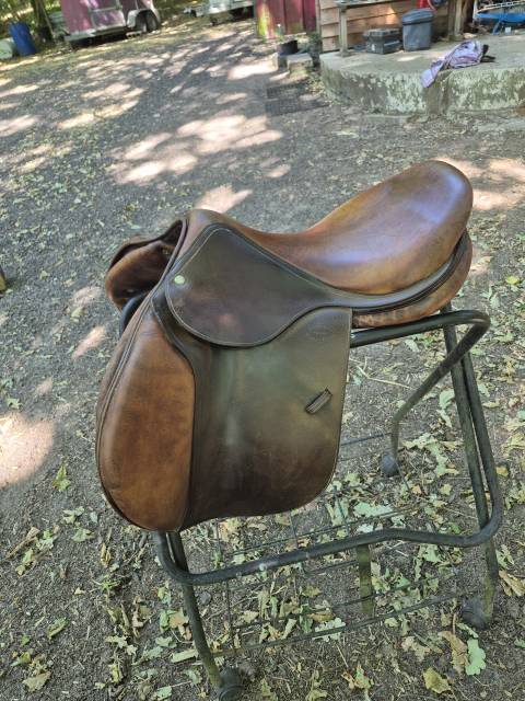 Selle mixte Devoucoux 17,5 pouces
