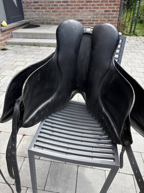 Selle dressage Bates-Isabelle wertz 17,5