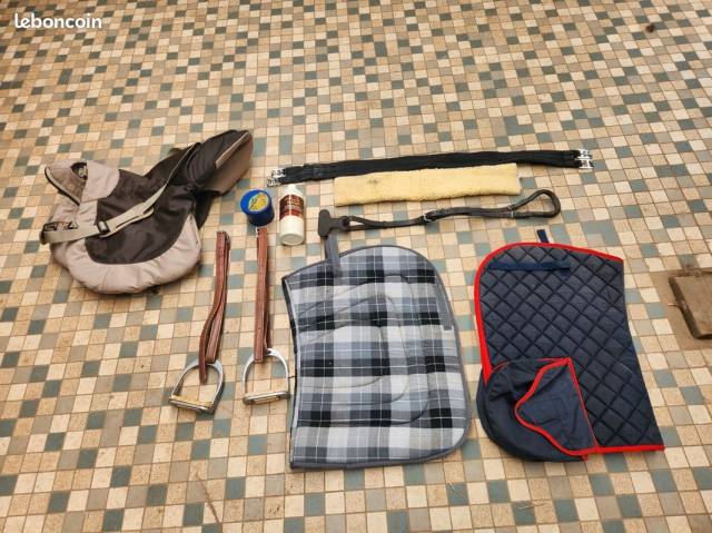 Selle &eacute;quip&eacute;e