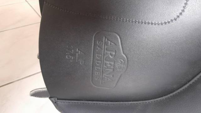 SELLE ARENA MIXTE 17,5 NOIRE
