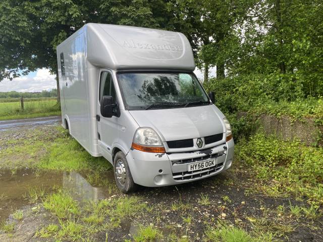 A vendre camionnette transport chevaux 