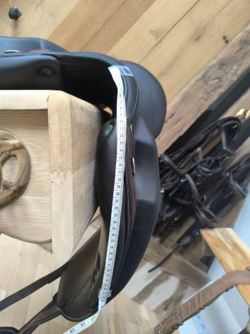 Selle de dressage Devoucoux