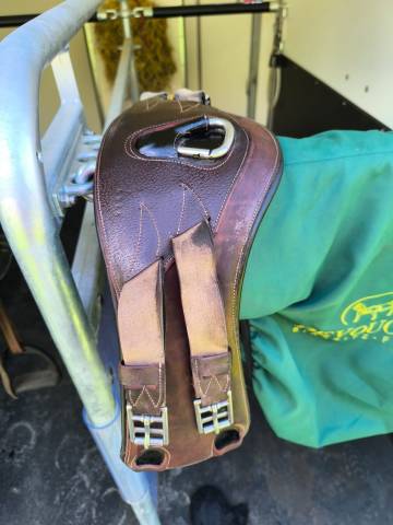 Selle de dressage Devoucoux