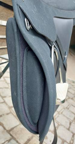 Selle Equitation synthétique Wintec 2000 mixte 18" neuv