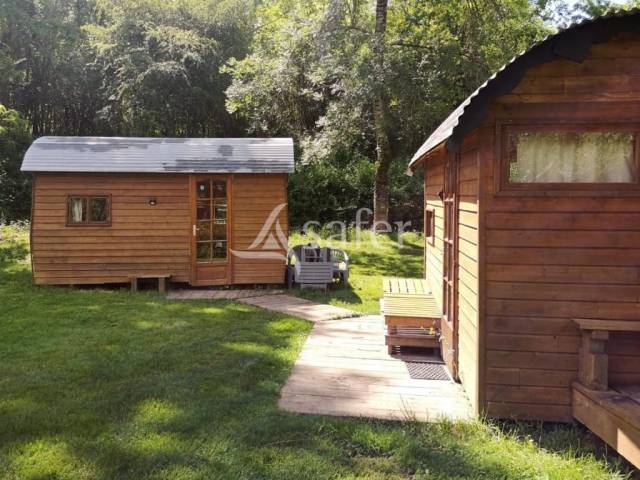 Camping &agrave; la ferme sur 8ha et ferme p&eacute;dagogique