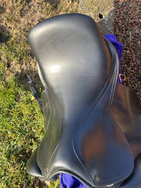 Selle de dressage Éric mondange 