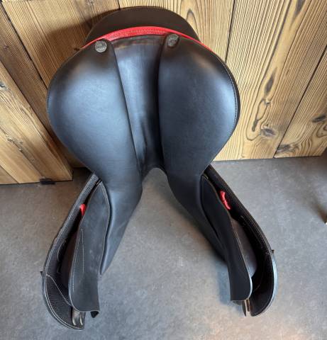 SELLE PARIANI - modèle Custom Jump Lady 17"