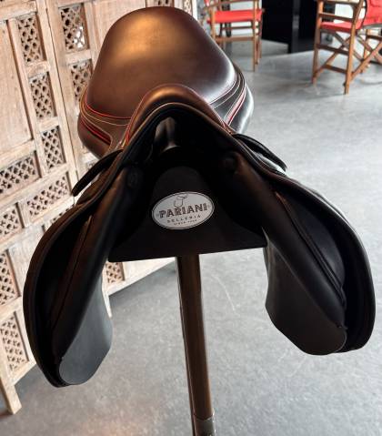 SELLE PARIANI - modèle Custom Jump Lady 17"