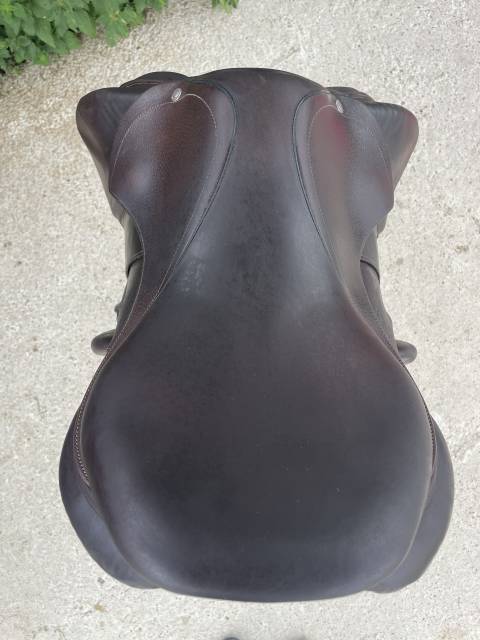 Selle Devaucoux Chiberta havane équipée 16,5