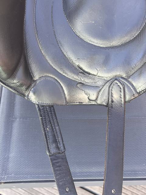 Selle de dressage Antares