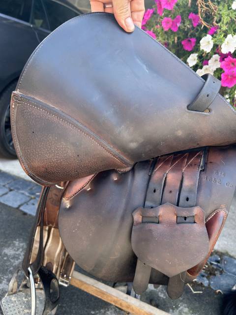 Selle butet 14 pouces