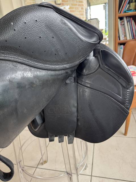 Selle noir CWD