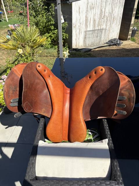 Selle Éric Thomas modèle Saumur