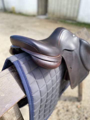 A vendre SELLE EQUIPE 17'