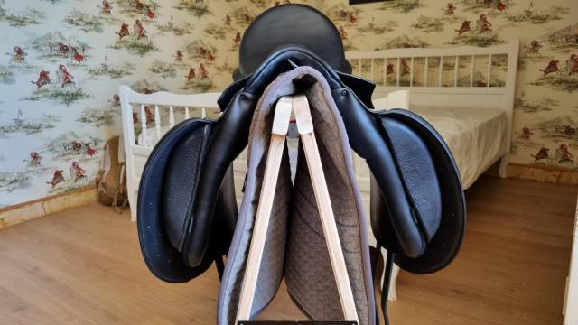 Selle Dressage Stubben Euphoria 17.5