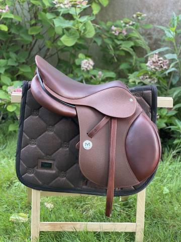 Selle Meyer 18 pommeau Marianne 2024 