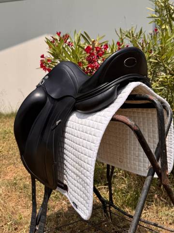 Selle dressage ÉQUIPE VIKTORIA CARBON
