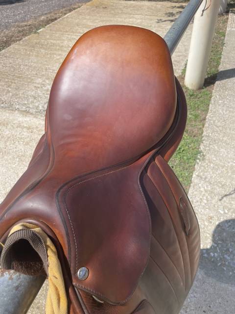 Selle Butet 17,5 pouces 