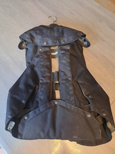 Gilet air bag hit air