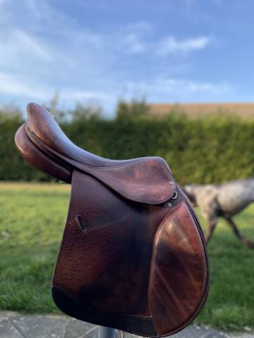 Selle mixte cuir marron Belloir 17,5 pouces