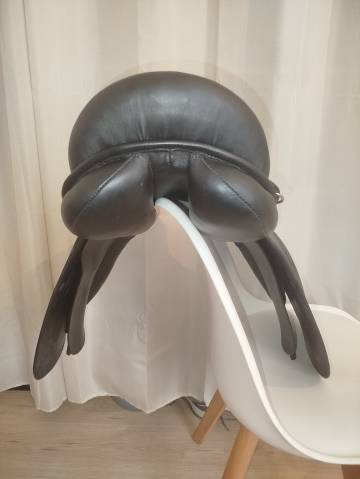 Selle mixte cuir 17,5"