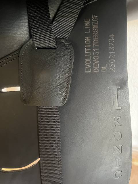 Selle de dressage Ikonic double quartier Evolution 
