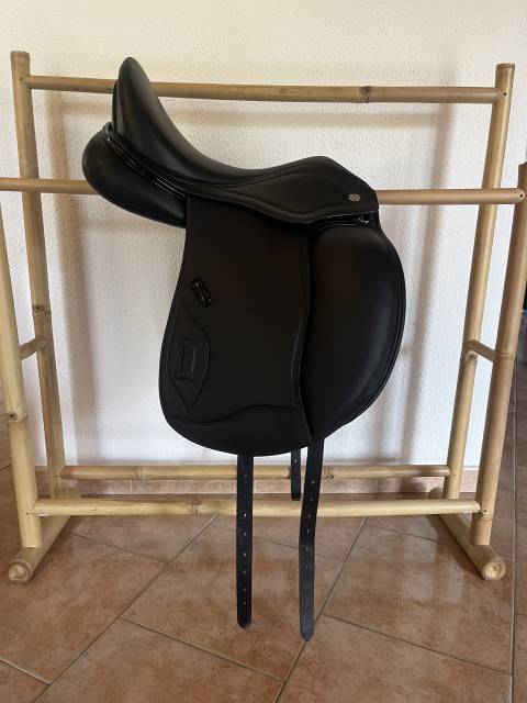 Selle de dressage Ikonic double quartier Evolution 