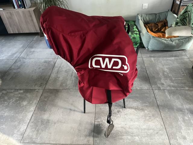 Selle de dressage CWD neuve 