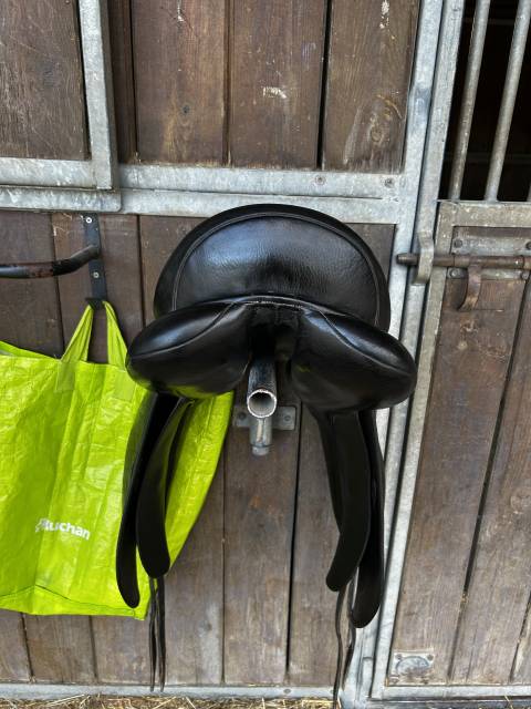 Selle de dressage 17 pouces Eric Thomas
