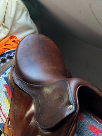 Selle de dressage Delgrange Olympia 2013 17,5P Q4 