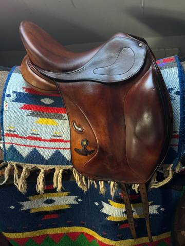 Selle de dressage Delgrange Olympia 2013 17,5P Q4 