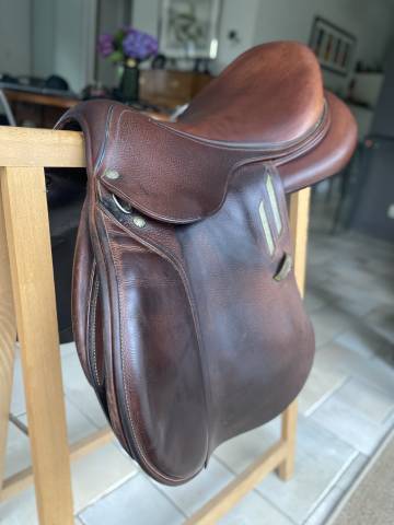 Selle Devoucoux Oméga, taille 17,5