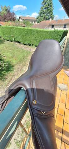 Selle supreme 17,5 neuve
